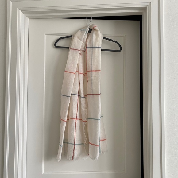 Scarf - Picture 2 of 4